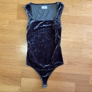 Lou & Grey Velvet Bodysuit in Dark Green